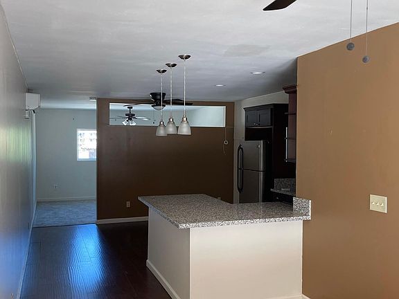 2nd image of 8049 La Mesa Blvd #B