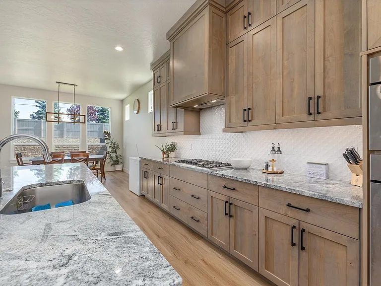 5562 S Zaivcla Ave — Photo 47