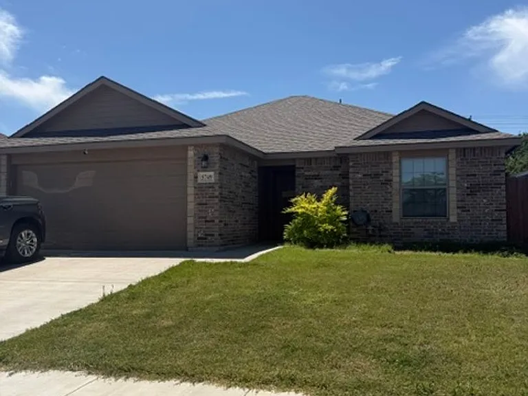 5749 Foxfire Dr — Photo 1