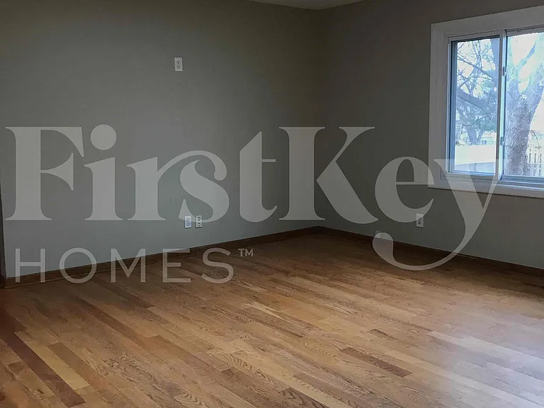 155 Berkshire Dr — Photo 17
