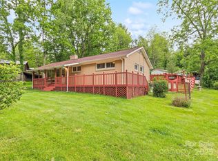 748 East St, Waynesville, NC 28786
