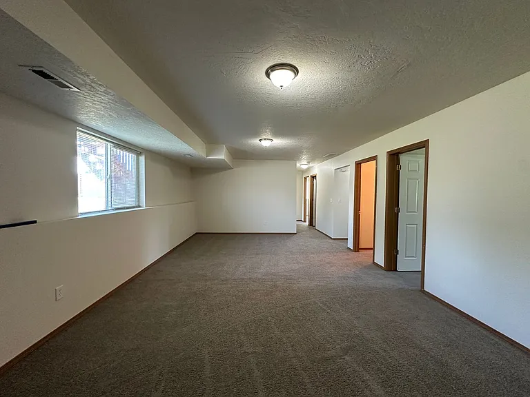 419 N Arbutus Ave — Photo 17