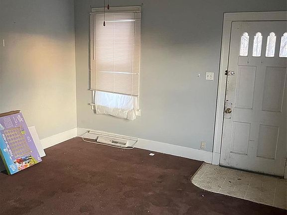 3rd image of 2701 Benton St