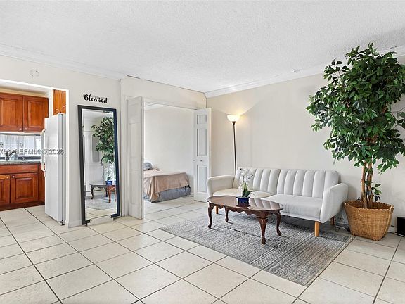 2nd image of 16919 N Bay Rd APT 821