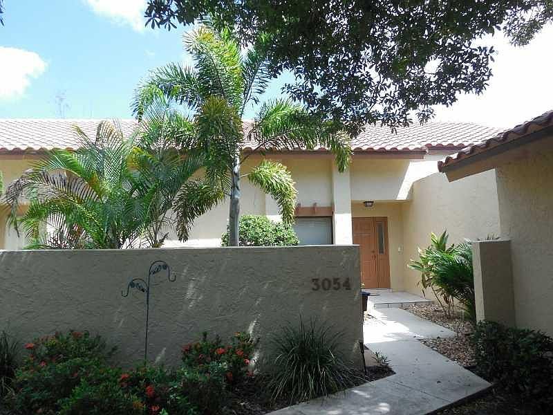 1st image of 3054 Lake Shore Drive #3054