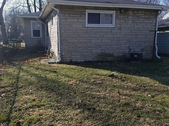 2nd image of 7132 E 47th St