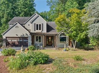 1270 Taylor Oaks Dr, Roswell, GA 30076