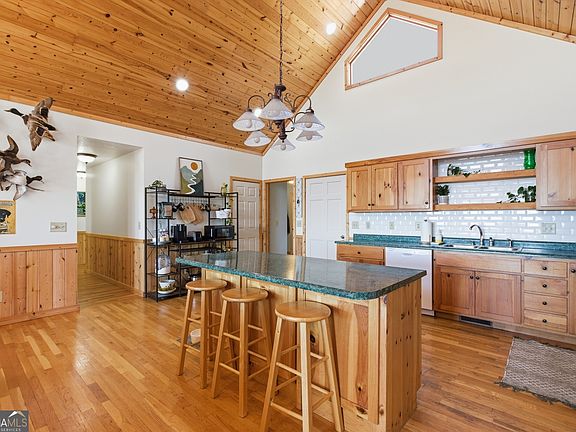 12th image of this home