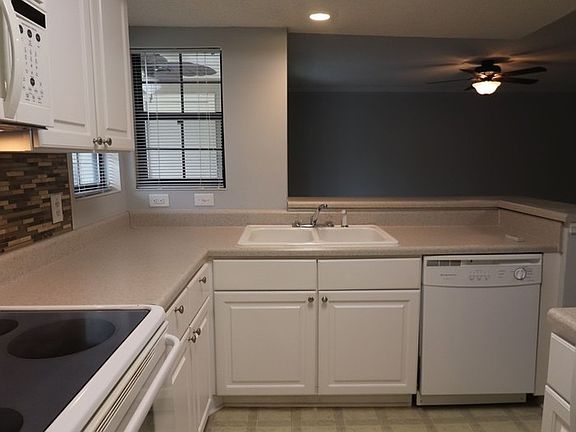 4th image of 1829 Montclair Dr #C