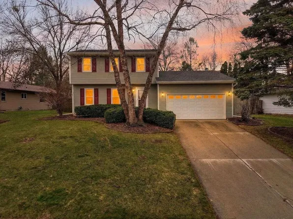 218 Cedar Drive, Oregon, WI 53575