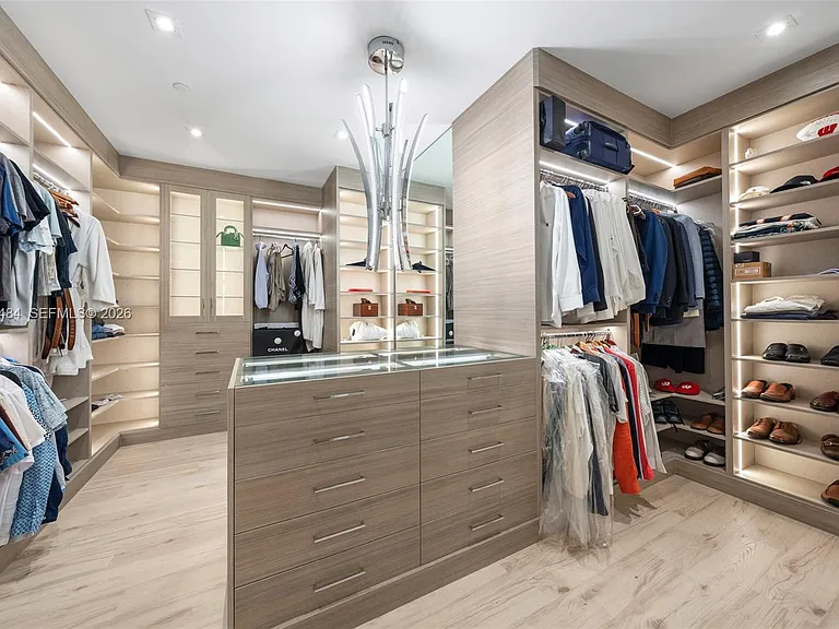 60 Edgewater Dr #11F — Photo 18