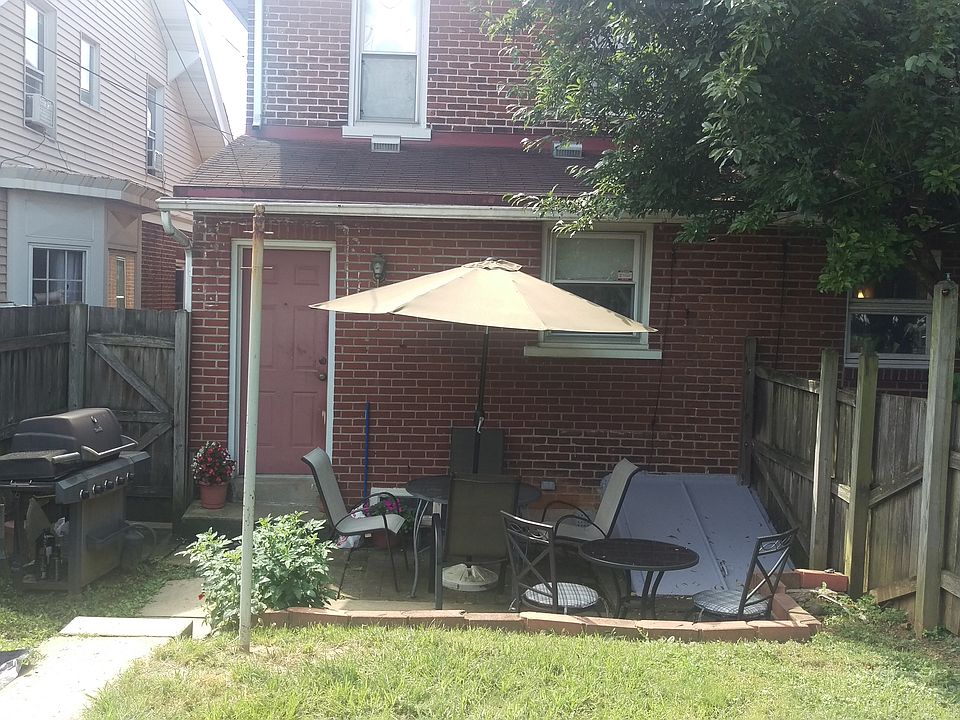 2nd image of 1935 W Allen St