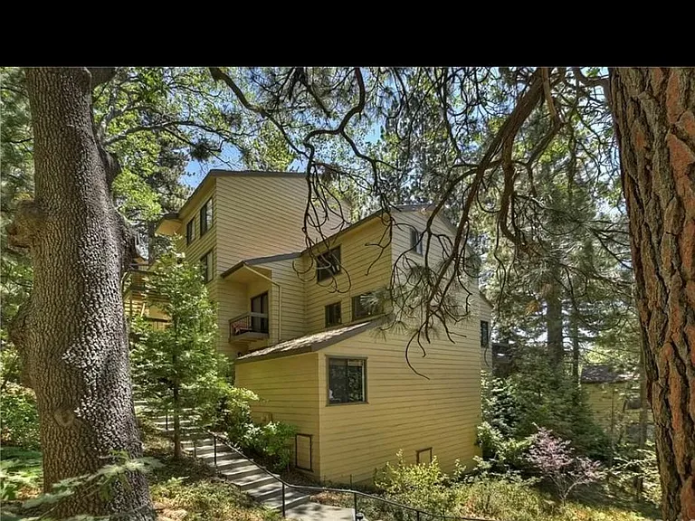 27657 Peninsula Dr — Photo 31