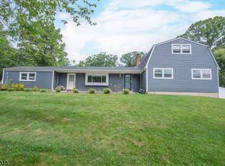 18 Bromley Dr, Parsippany, NJ 07054