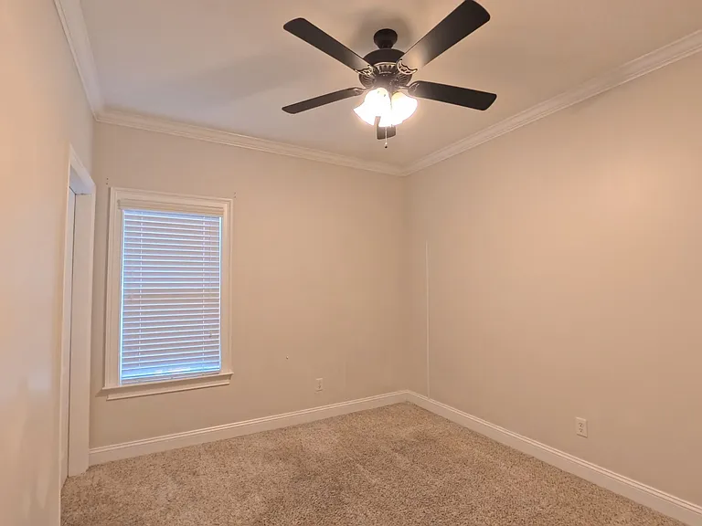 7266 Creek Ridge Rd — Photo 3