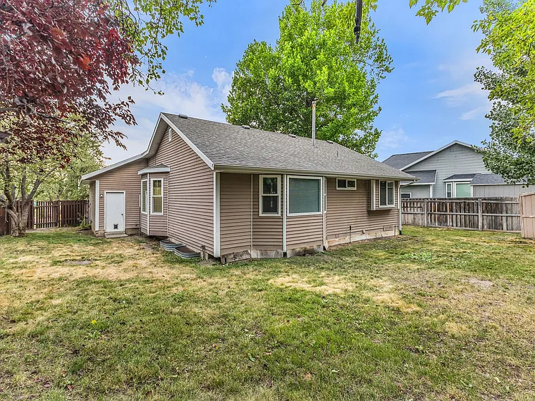 879 Rice Cir — Photo 22