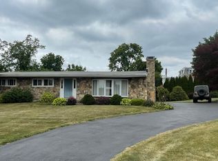 1 Allendale Ln, Aston, PA 19014