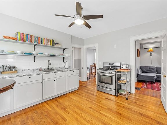 3rd image of 122 Aldrich St