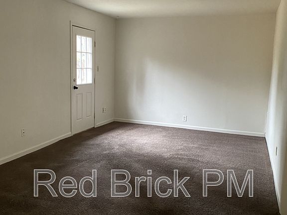 2nd image of 3326 Carson Ct