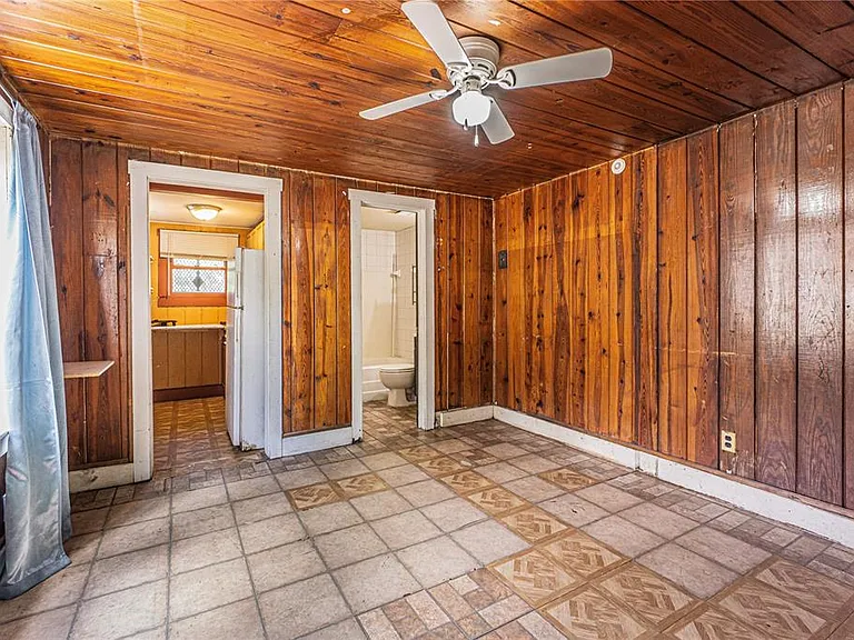 10704 N Annette Ave — Photo 6