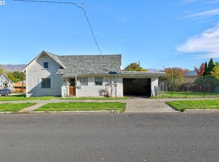 221 W 11th St, The Dalles, OR