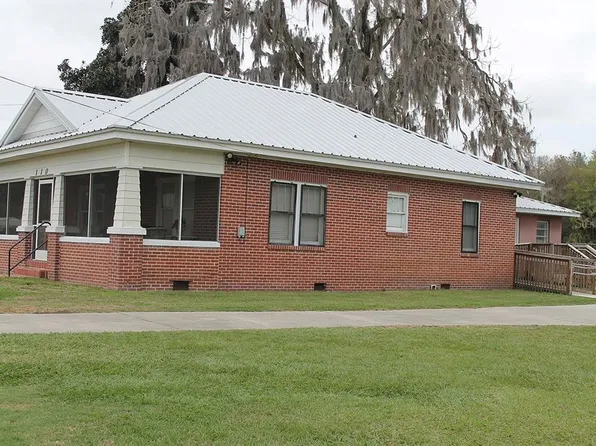 110 E Keysville Rd, Plant City, FL 33567