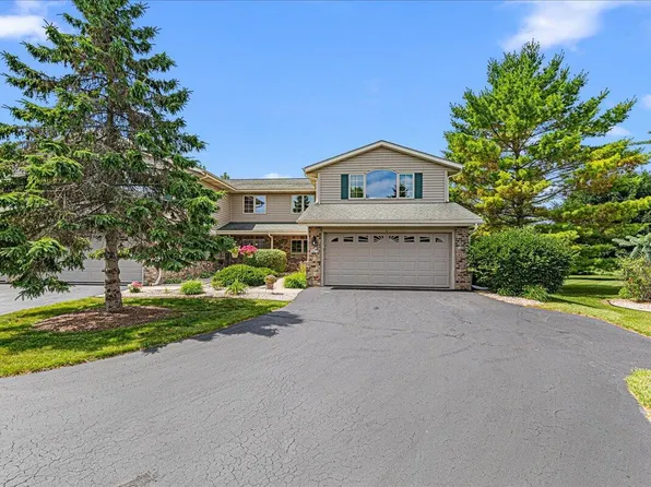 720 Stoney Creek COURT #4, West Bend, WI 53095
