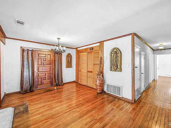 4th image of 2715 Wilde Lake Blvd