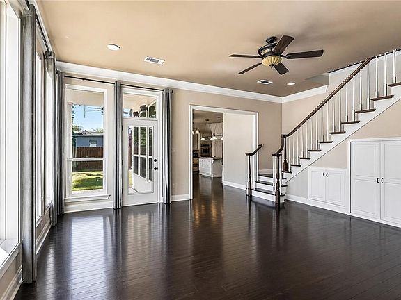 5th image of 511 River Oaks Dr