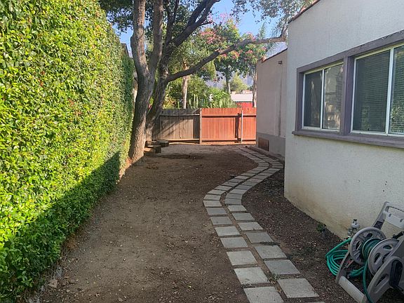 5th image of 1047 N Rose Ave