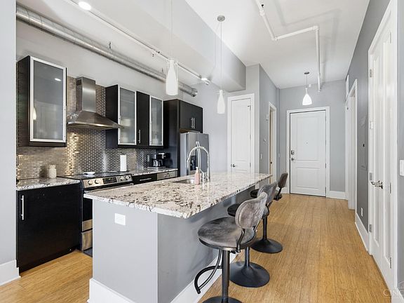 5th image of 304 McFarland St Unit 4