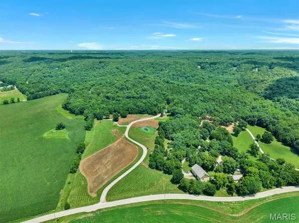 2323 Highway F, Defiance, MO 63341