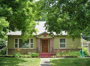 449 NE Flint St, Grants Pass, OR 97526