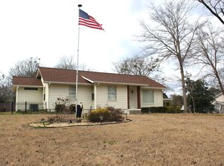 103 Davis Dr, Aberdeen, MS 39730