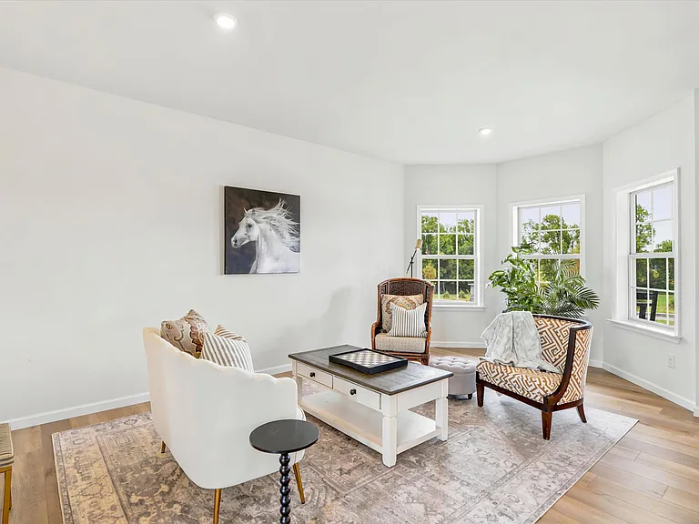 103 Janine Way — Photo 3