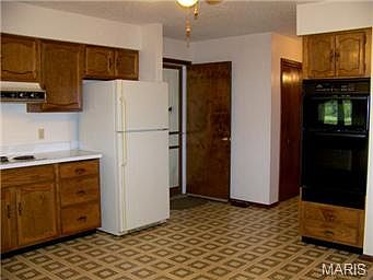 5th image of 225 Saint Joseph St