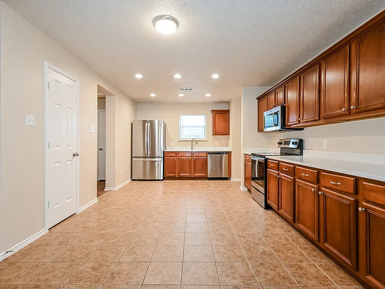604 Snowy Orchid Ln — Photo 8