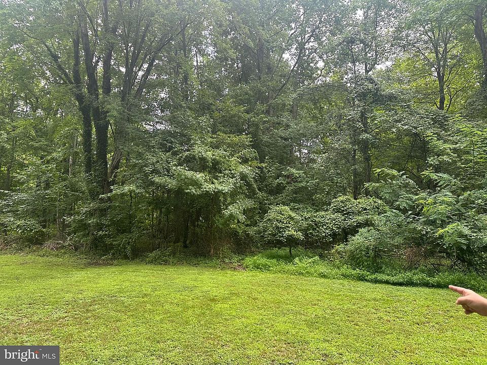 2nd image of Edgemont St