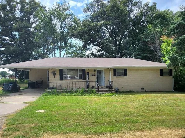 301 W Oak St, Dexter, MO 63841
