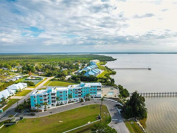 4th image of 14550 River Beach Dr #401