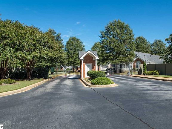 3rd image of 700 Heritage Club Dr