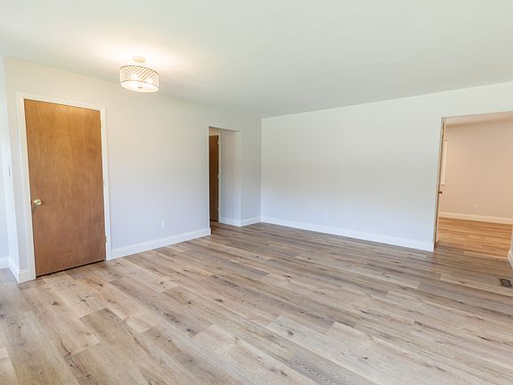 4th image of 5413 Haxton Dr