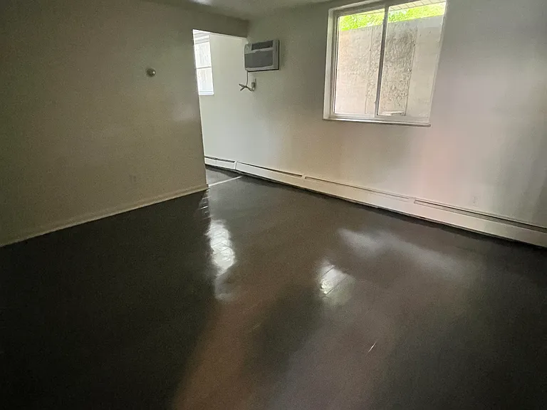 2646 Harrison Ave #1 — Photo 2