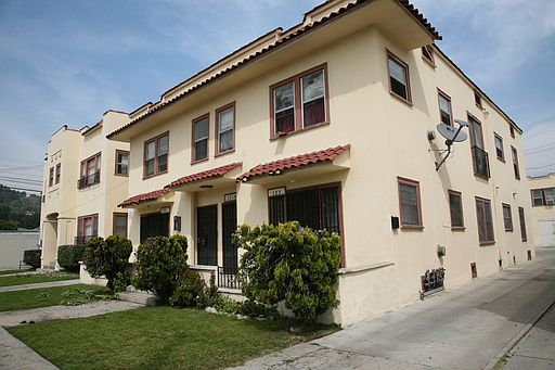 1st image of 117 E Avenue 44