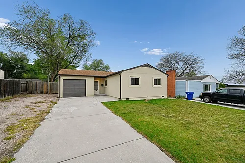 309 Redwood Dr Photo 1