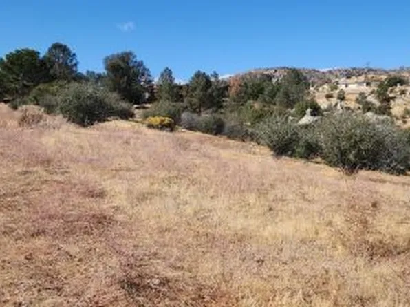 McGuire Blvd, Wofford Heights, CA 93285