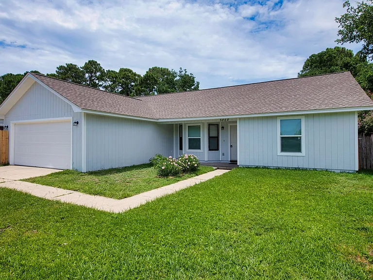 3868 Mariners Dr — Photo 2