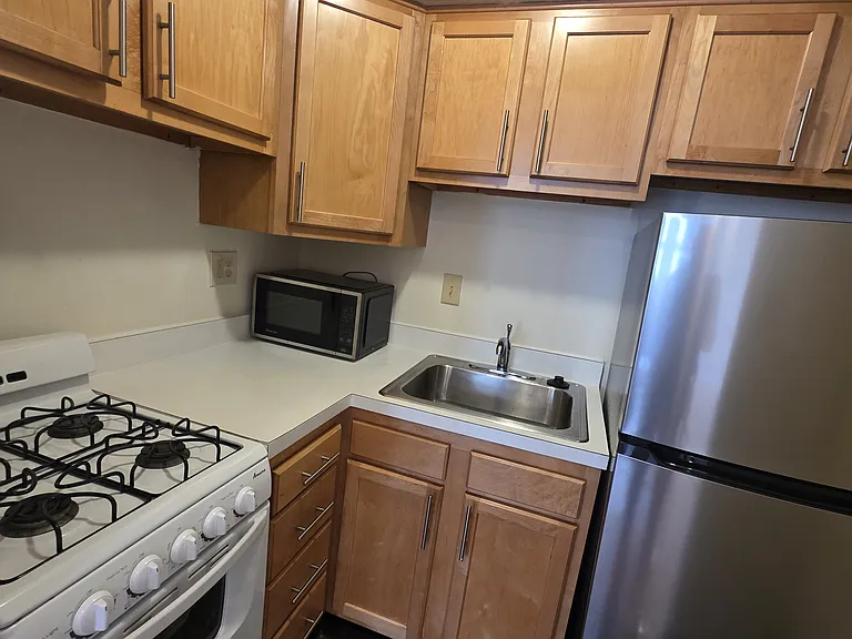 1301 Lombard St #203 — Photo 4