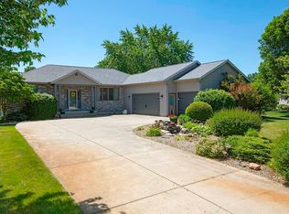 1621 W Briaridge Rd, Warsaw, IN 46580