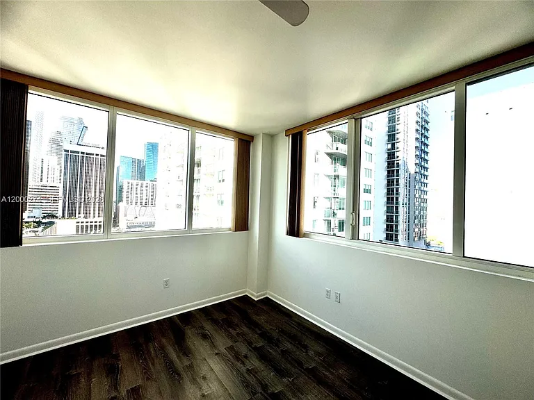 244 Biscayne Blvd #1709 — Photo 29